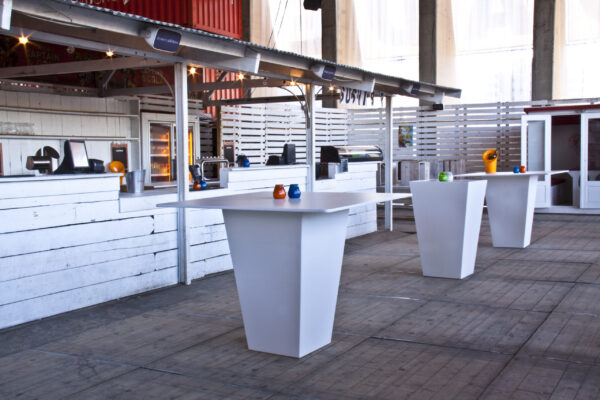 Multifunktionaler Partytisch Conic White + Tischplatte 150x150cm - Bocadero Antwerp2 Multifunktionaler Partytisch Conic White + Tischplatte 150x150cm - Bocadero Antwerp2