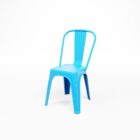 TOLIX PP_CAIR_BLUE_Vue basse Face avant de chaise empilable Tolix Style en polypropylène bleu. Idéale pour les food trucks, les festivals de street food, les parcs de loisirs et de jeux, les concepts éphémères et autres événements colorés.